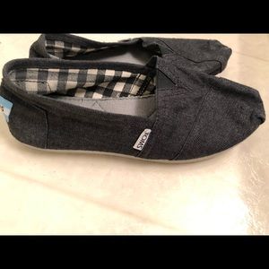 Toms Women’s Size 8